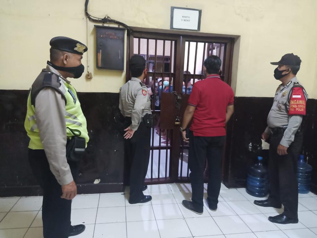 Polsek Pabean Cantikan Lakukan Pengecekan Tahanan, Antisipasi Penyelundupan Barang Terlarang