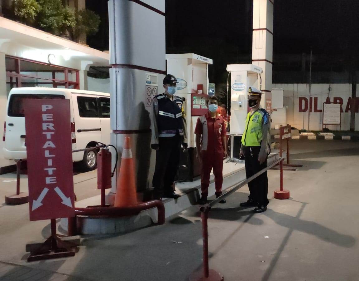 Polsek Semampir Gelar Patroli Malam di SPBU, Waspadai Tindak Kriminalitas 3C