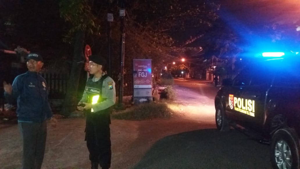 Cegah Kriminalitas, Satsabhara Polres Tanjung Perak Rutin Patroli Pemukiman