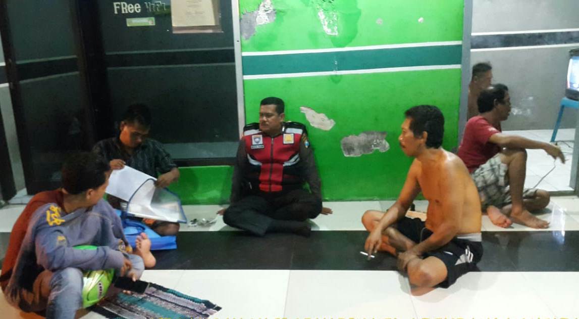 Babinkamtibmas Krembangan Utara Sampaikan Pesan Jaga Kerukunan
