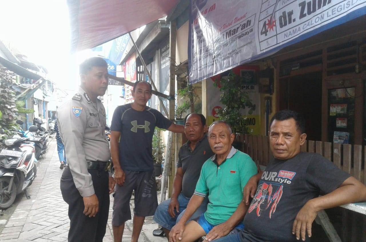 Polsek Krembangan Sambang Tomas, Sampaikan Pesan Dukung Pemilu Damai
