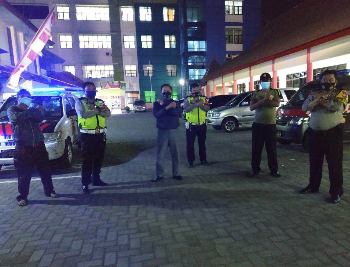 Polsek Semampir Lakukan Patroli Malam Rumah Sakit Paru, Antisipasi Pemulangan Paksa Jasad Pasien Covid-19