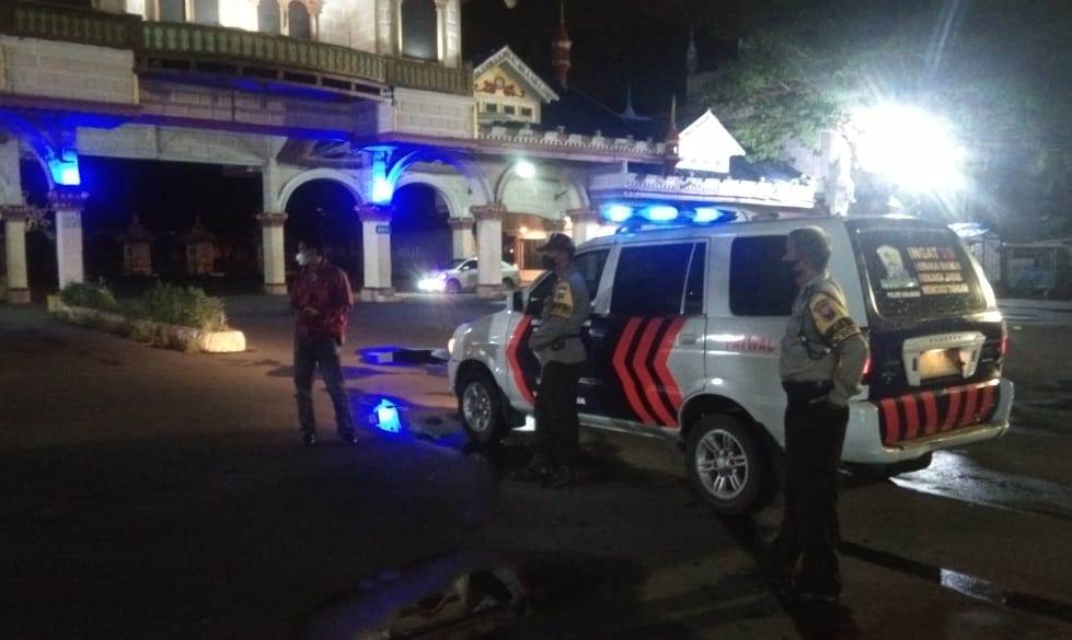 Patroli Malam di Wisata Kenpark, Polsek Kenjeran Antisipasi 3C