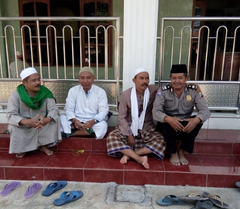 Babinkamtibmas Sidotopo Ajak Jamaah Masjid Jaga Toleransi Antar Umat Beragama