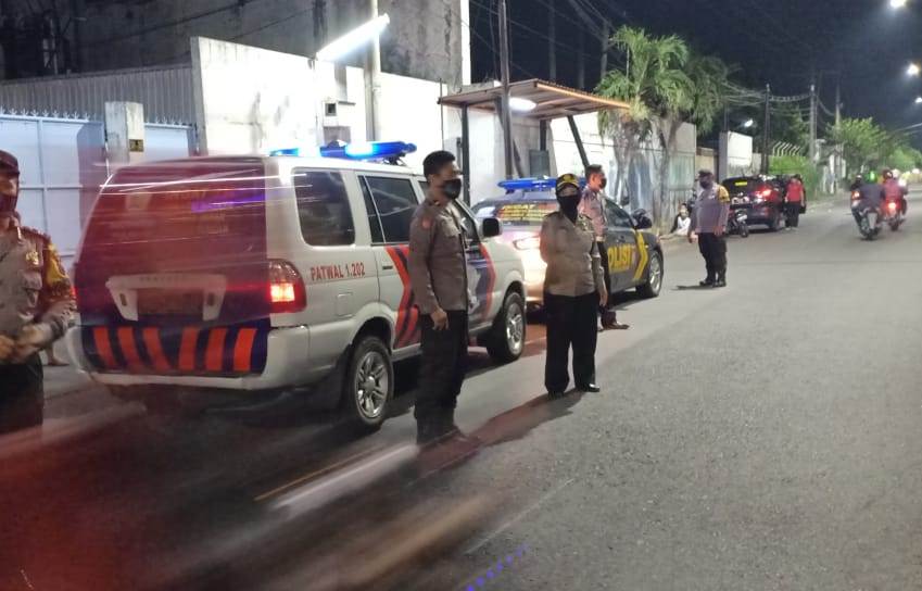 Polsek Kenjeran Rutin Lakukan Patroli Mobile, Antisipasi Begal Motor & Tawuran