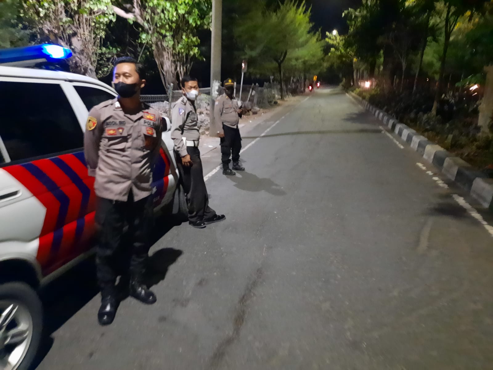 Polsek Kenjeran Antisipasi Kerawanan di Malam Hari Melalui Patroli Mobile
