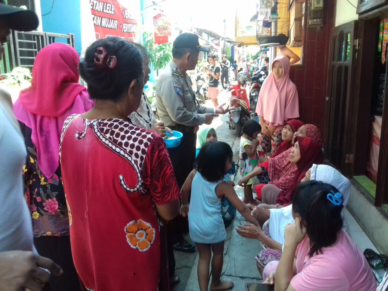 Babinkamtibmas Perak Utara Sampaikan Pesan Keselamatan ke Wali Murid Paud