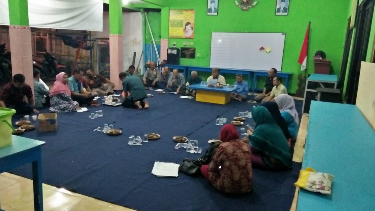 Babinkamtibmas Wonokusumo Sampaikan Ajakan Dukung Pemilu Damai
