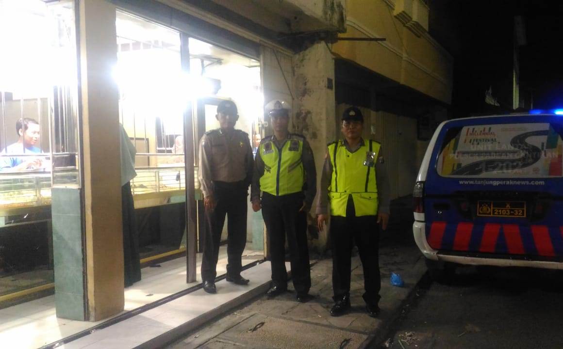 Polsek Pabean Cantikan Patroli Toko Emas, Sampaikan Pesan Waspada 3C