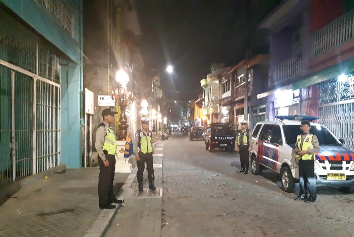 Polsek Pabean Cantikan Gelar Patroli Mobile di Malam Hari, Jaga Keamanan Wilayah