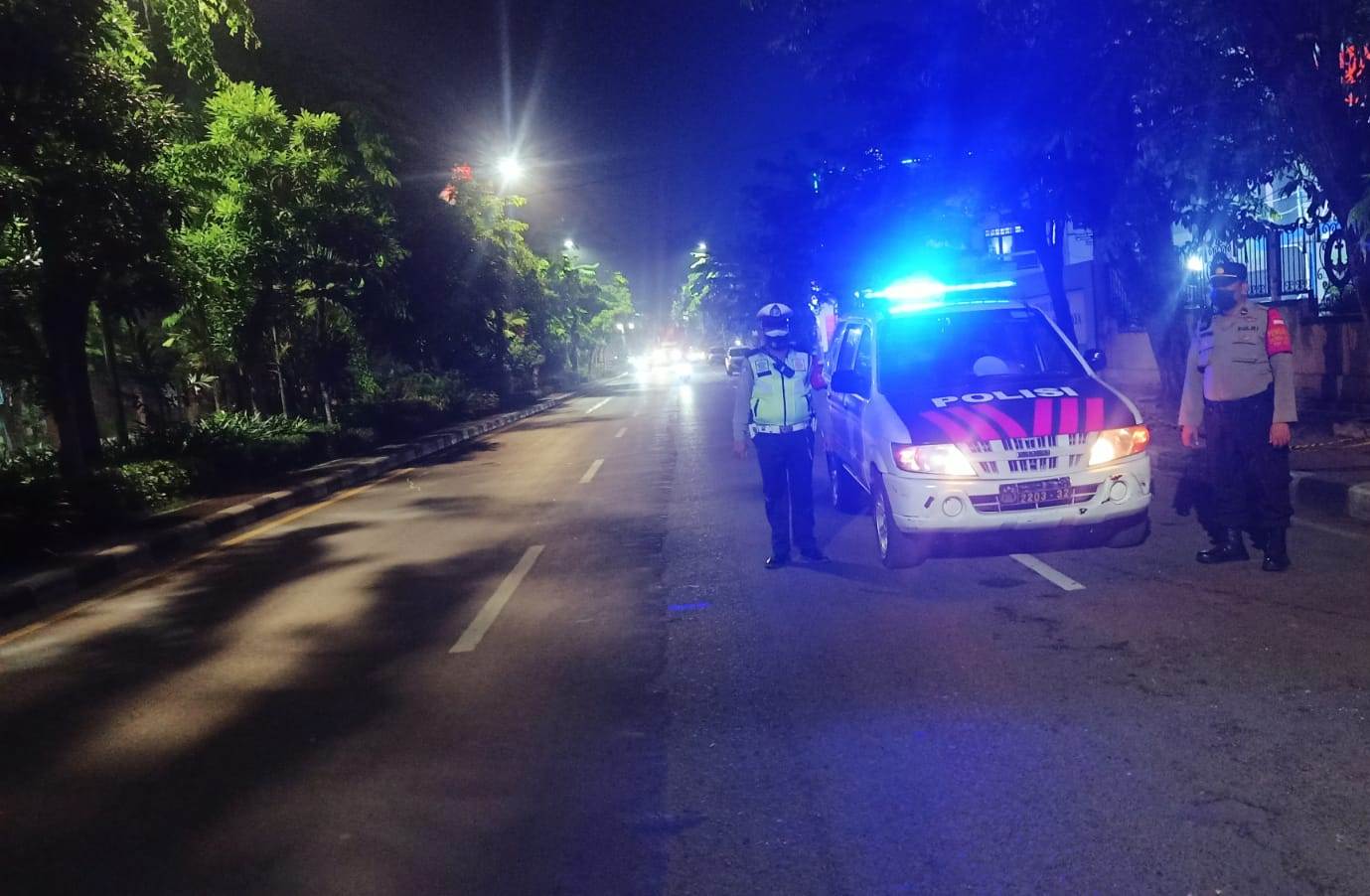 Amankan Wilayah, Polsek Semampir Lakukan Patroli Mobile Setiap Malam