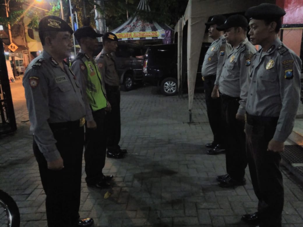 Polsek Asemrowo Laksanakan Pengecekan Malam Tahanan