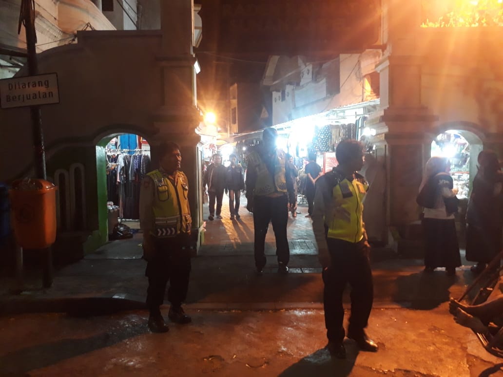 Polsek Semampir PAM Pengunjung Wisata Ampel