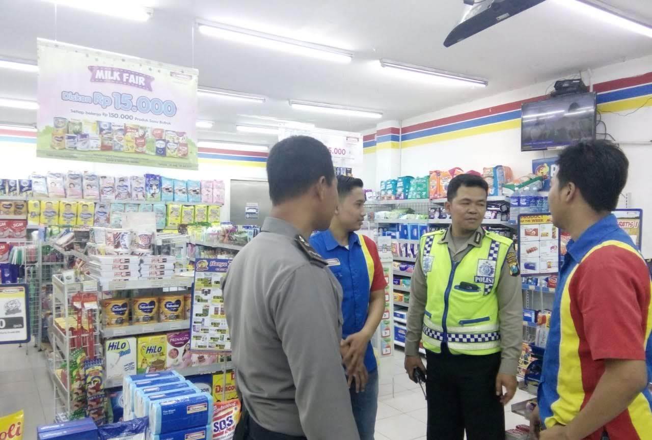 Polsek Krembangan Amankan Wilayah Melalui Patroli Rutin di Malam Hari
