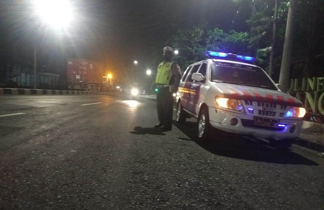 Ciptakan Rasa Aman, Polsek Krembangan Gelar Patroli Mobile di Malam Hari