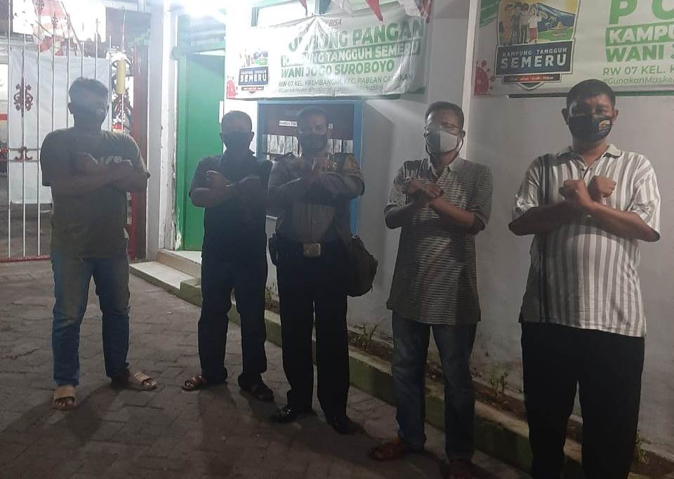 Babinkamtibmas Krembangan Utara Sambang Kampung Tangguh, Pastikan Protokol Kesehatan Tetap Berjalan