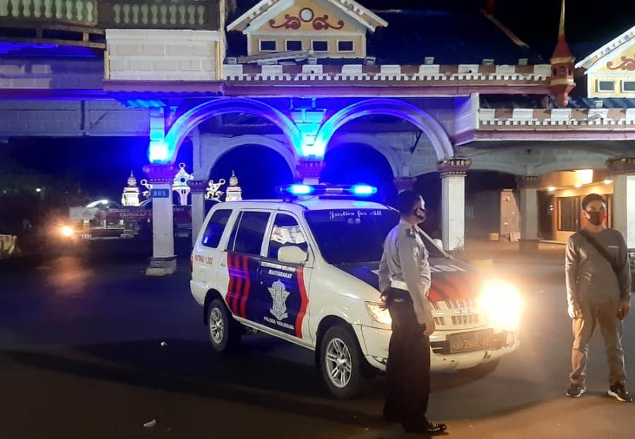 Personil Polsek Kenjeran Patroli Malam di Wisata Kenpark, Cegah Aksi Kriminalitas 3C