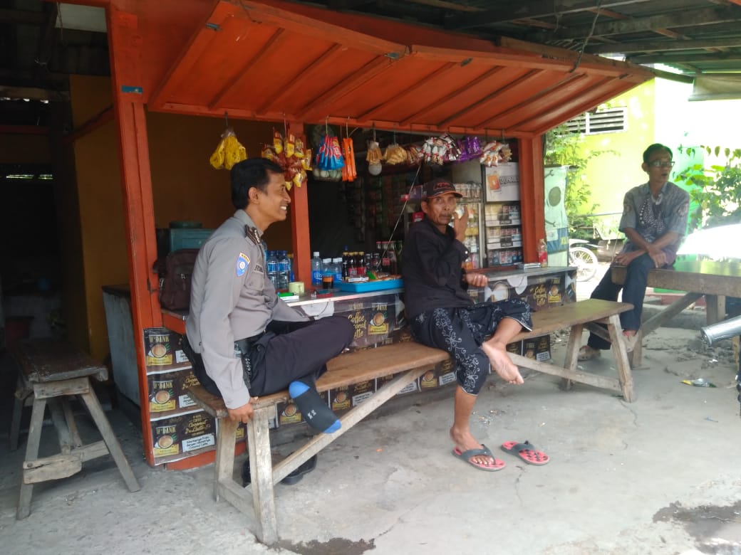 Babinkamtibmas Sukolilo Baru Titip Pesan Keselamatan Kepada Nelayan