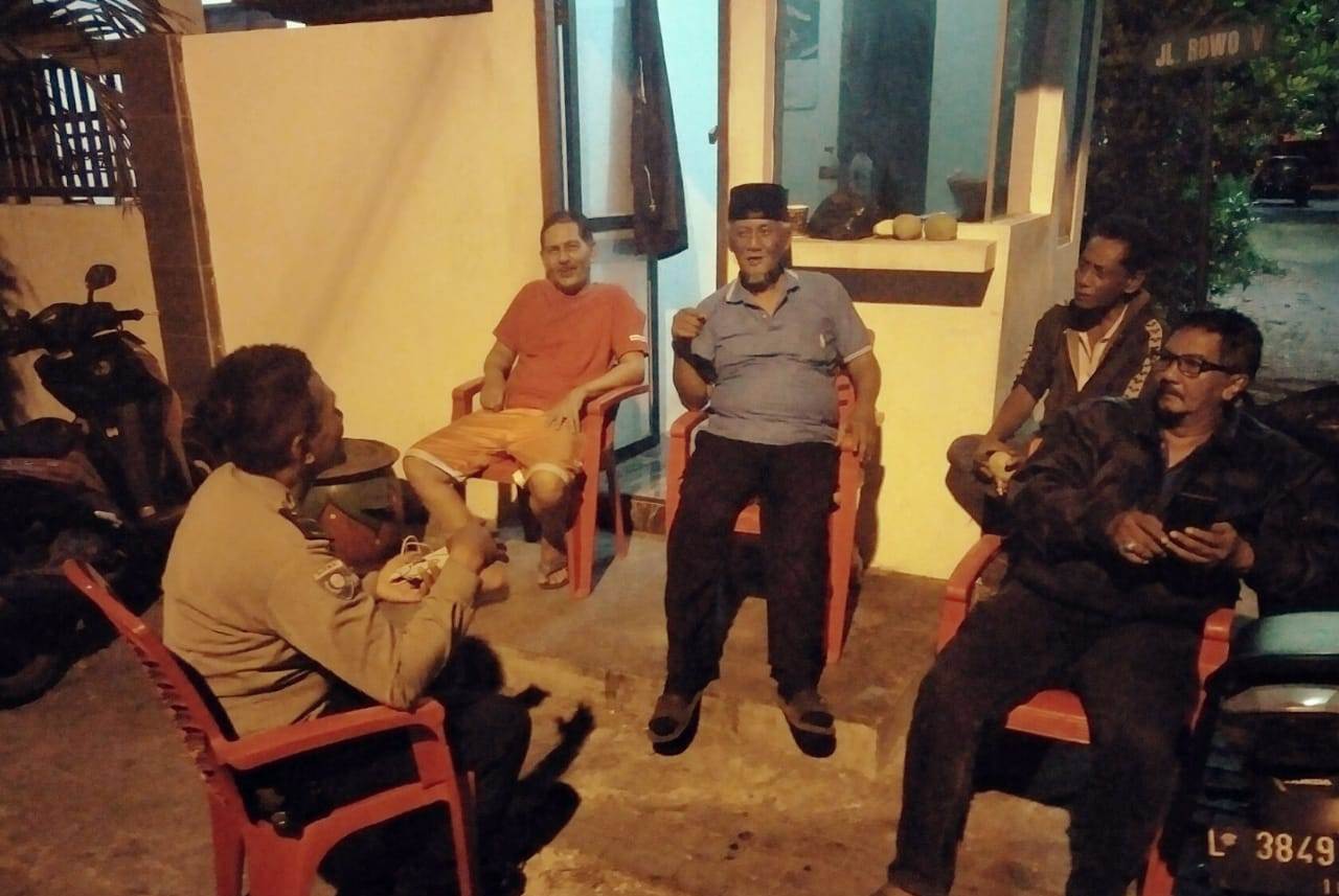 Panit Binmas Polsek Asemrowo Gelar Patroli Malam di Pemukiman Antisipasi 3C
