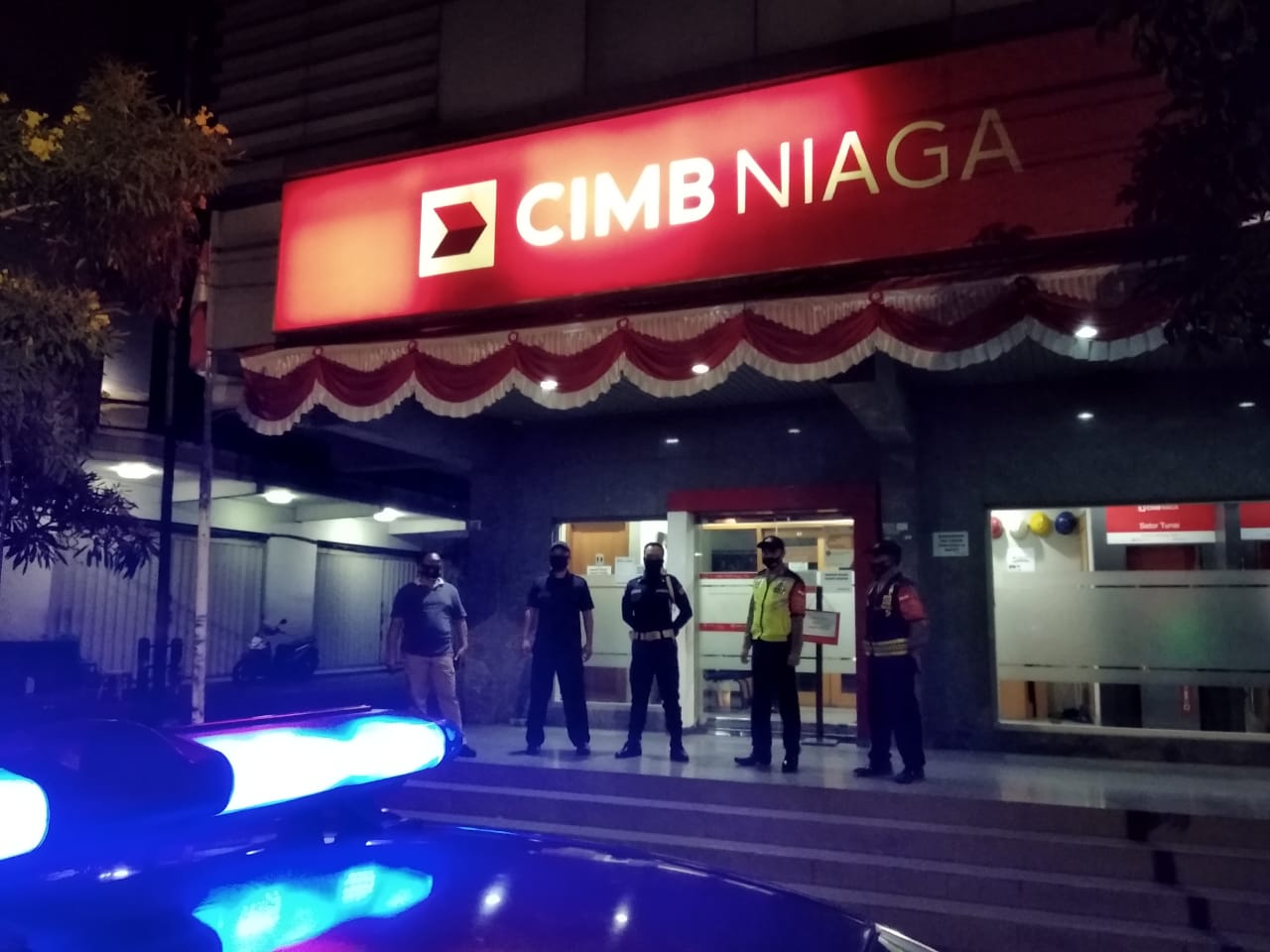 Patroli Perbankan, Polsek Pabean Cantikan Sampaikan Himbauan Waspada Orang Tak Dikenal