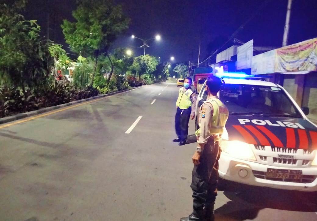 Polsek Semampir Lakukan Patroli Mobile, Cegah Kriminalitas & Ciptakan Rasa Aman