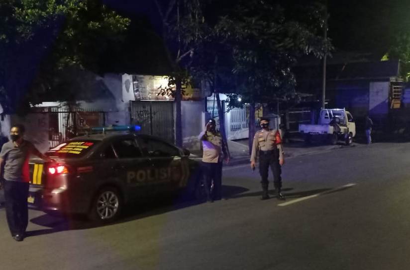 Polsek Semampir Gelar Patroli Mobile di Jalan Sidotopo, Antisipasi 3C & Balap Liar