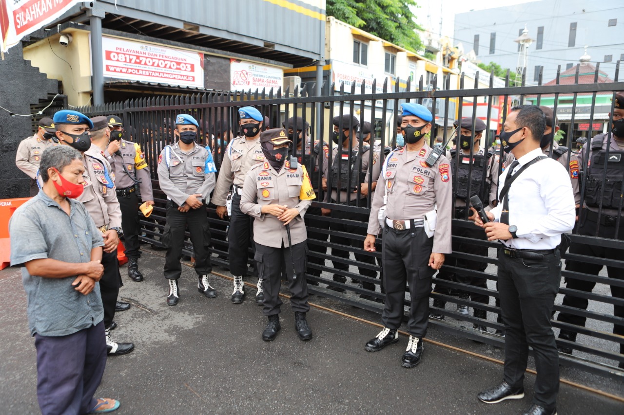 Kapolres Tanjung  Perak Pimpin Simulasi Pengamanan Mako Hadapi Keadaan Genting