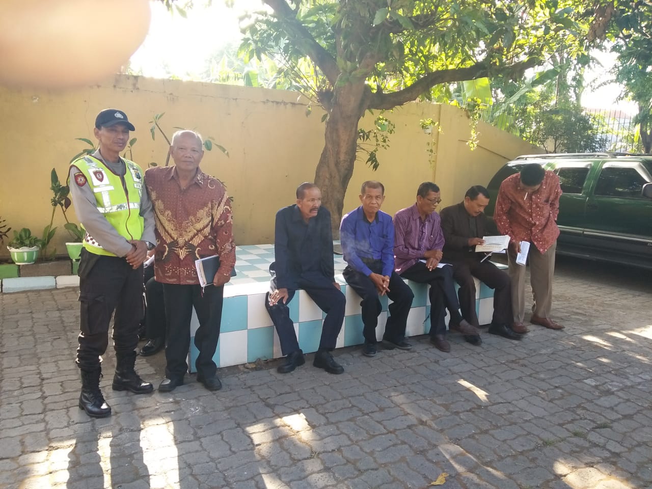 Polsek Krembangan PAM Kebaktian di Gereja HKBP Wonosari