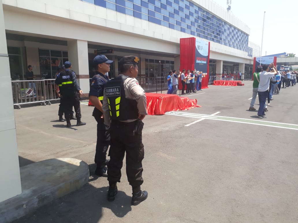 Satsabhara Polres Tanjung Perak Gabung Sekuriti Pelindo Patroli Terminal GSN