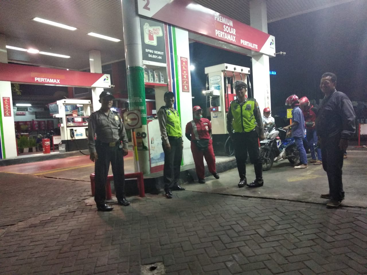 Polsek Pabean Cantikan Gelar Patroli Malam di SPBU Cegah 3C