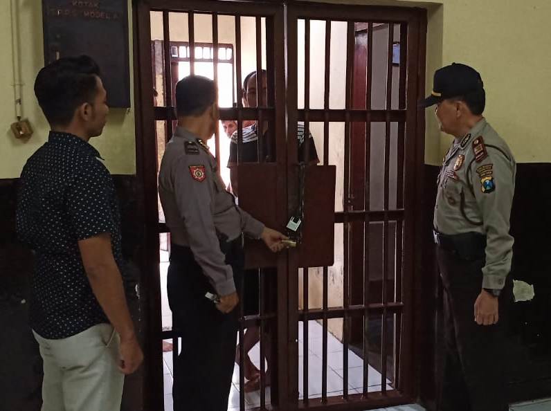 Antisipasi Tahanan Sakit, Polsek Pabean Cantikan Lakukan Pengecekan Pagi