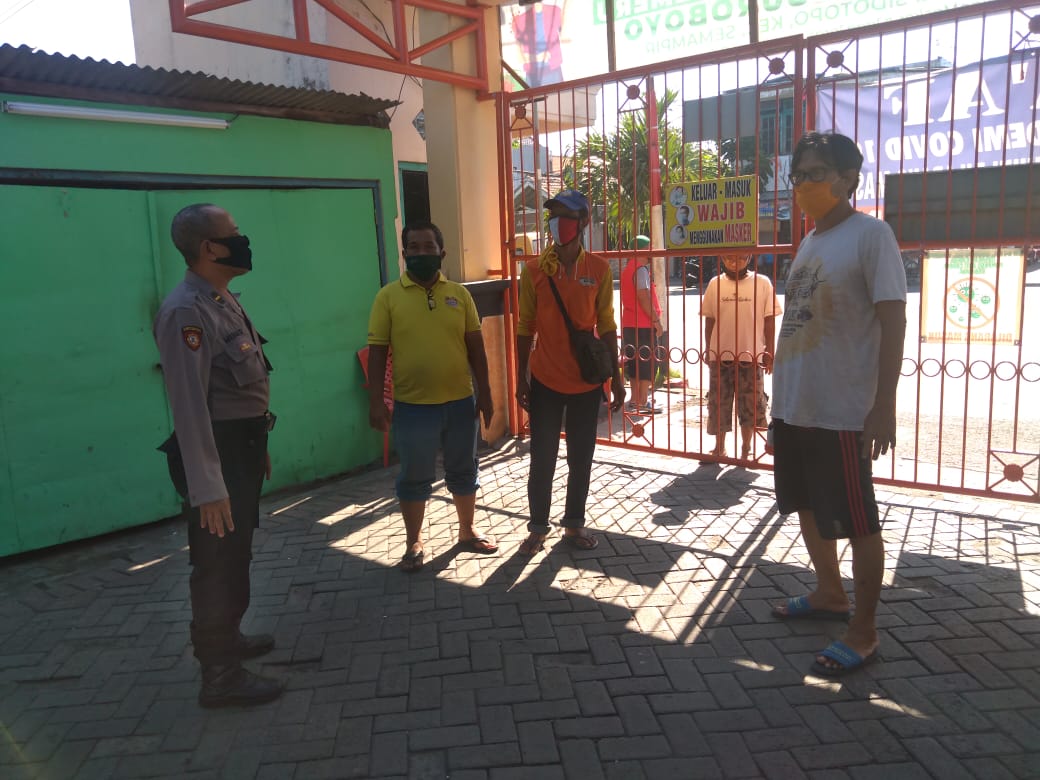 Panit Binmas Polsek Semampir Sambang Kampung Tangguh RW 4 Sidotopo, Pantau Aktivitas Relawan