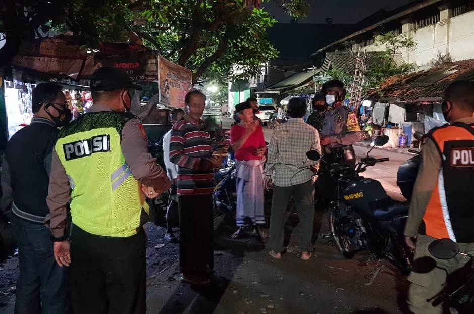 Polsek Pabean Cantikan Lakukan Operasi PPKK & Penertiban Masker, Stop Penyebaran Covid-19