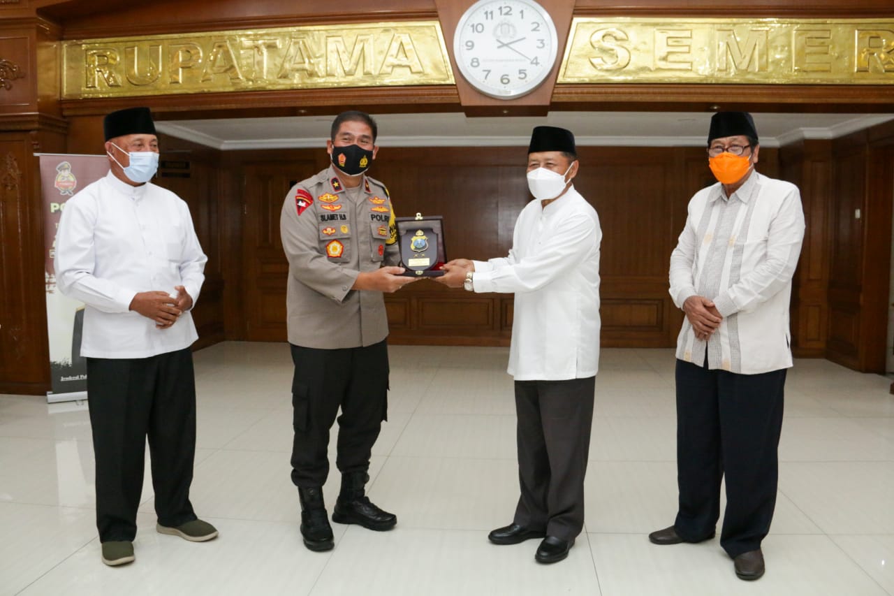 Upaya Menangkal Covid-19 & Radikalisme di Masjid
