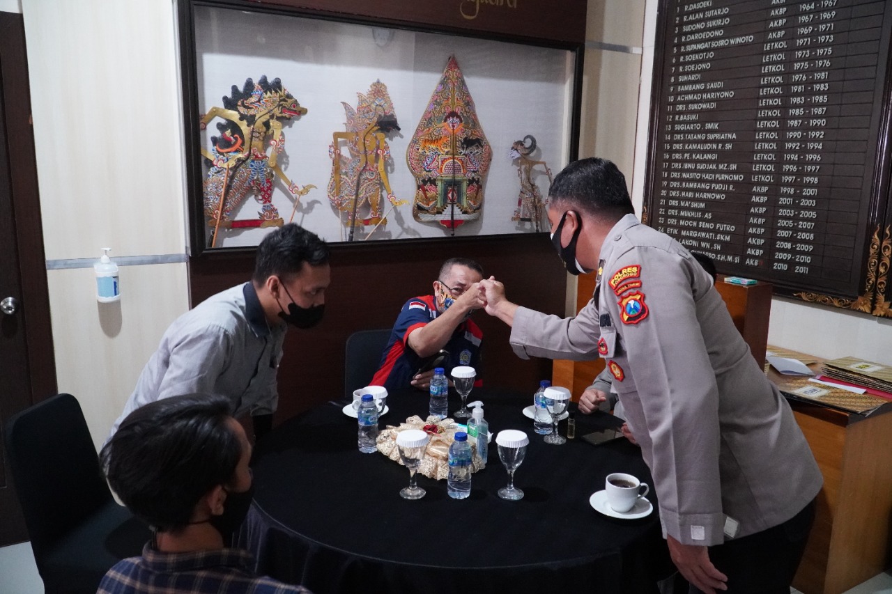 Berakhir Damai, Kapolres Ponorogo dan Wakil Rektor Kampus Berikan Klarifikasi Terkait Beredarnya Video Viral Anggota Polres Dengan Mahasiswa