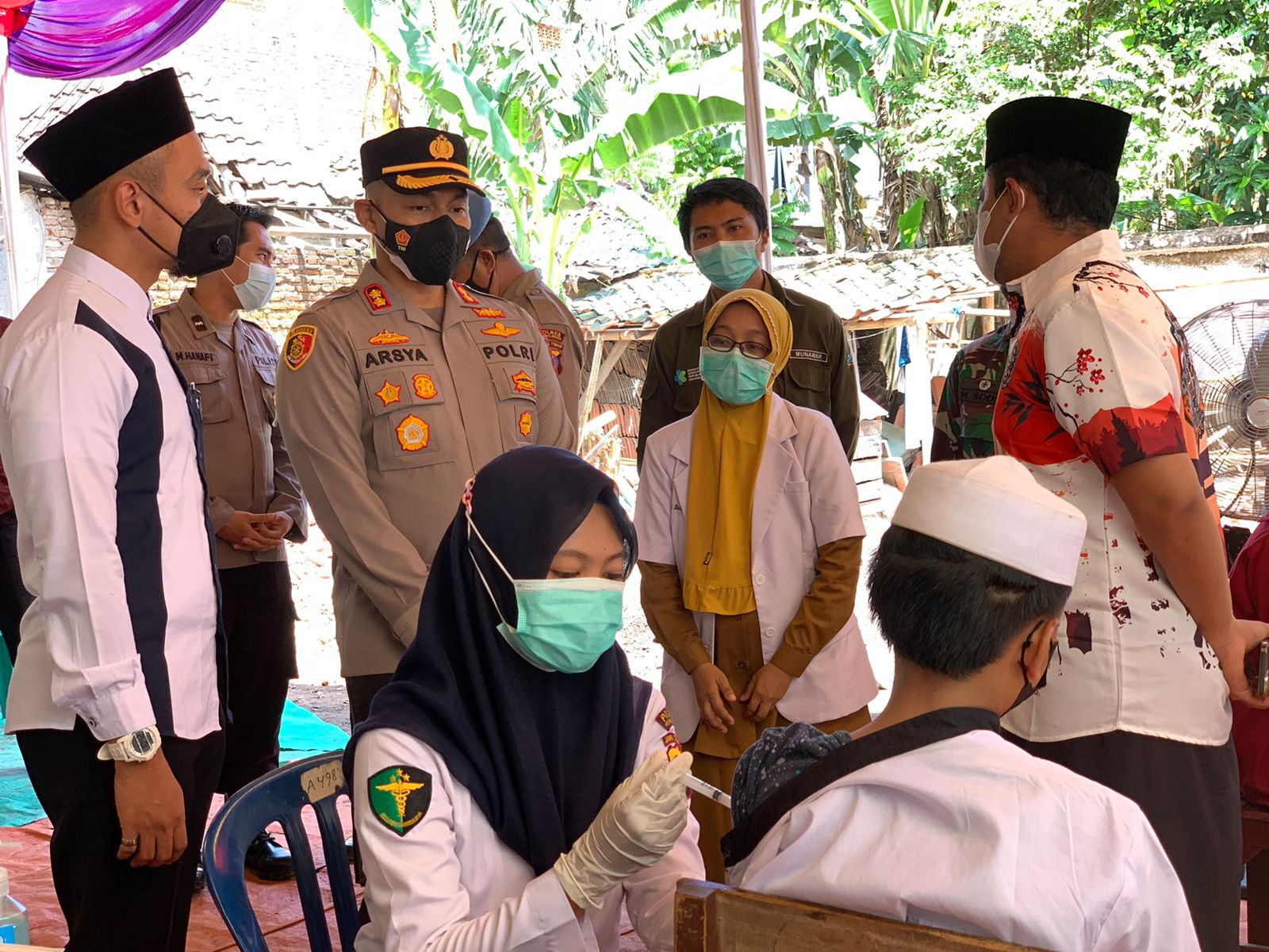 Vaksinasi Santri, Kapolres Probolinggo : Kami Targetkan Semua Santri Tervaksin
