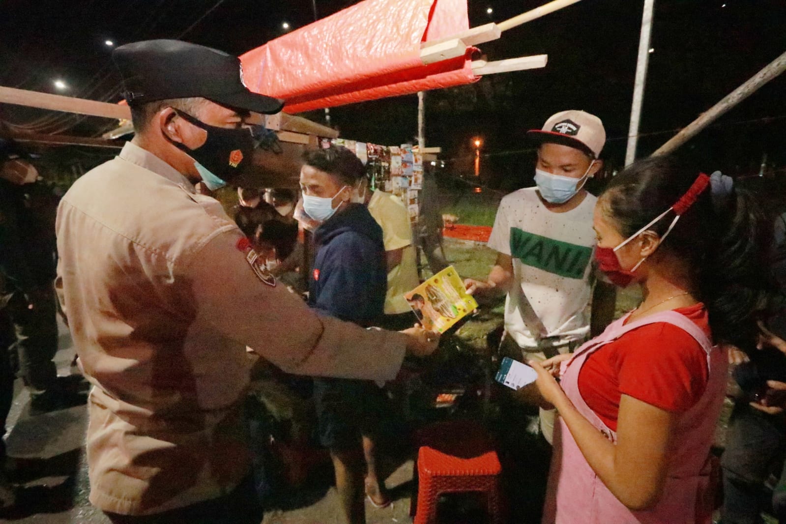 Polda Jatim Terus Ajak Masyarakat Patuhi Prokes