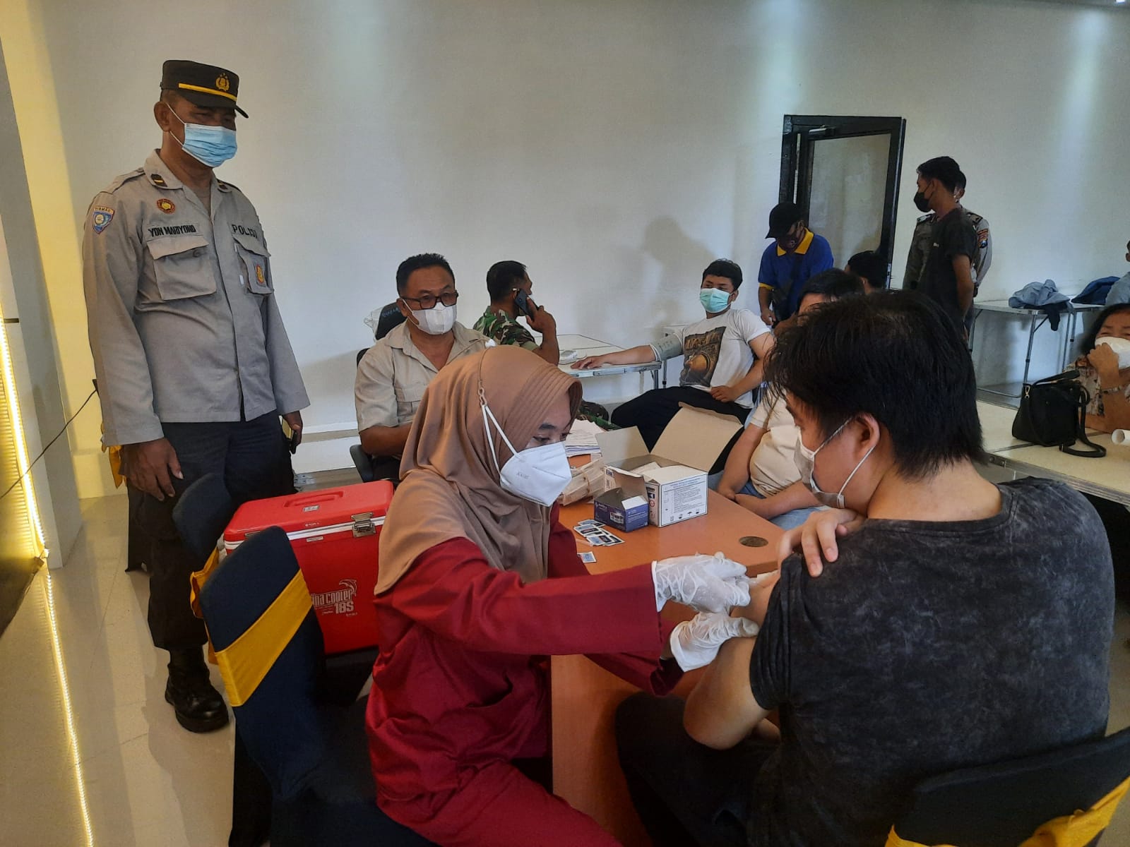 Polsek Pabean Cantikan Gelar Vaksinasi Presisi Untuk Masyarakat Umum, Sediakan Vaksin Booster