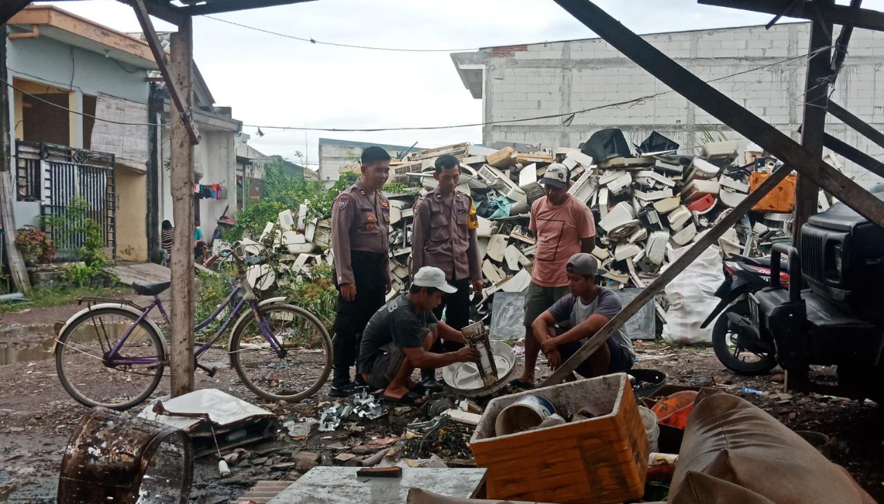 Polsek Asemrowo Laksanakan Giat Sambang Warga, Sampaikan Pesan-Pesan Kamtibmas