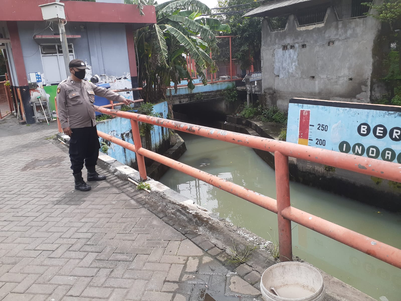 Polsek Krembangan Laksanakan Giat Cek Debit Air Pompa Tanjung Sadari, Terpantau Dalam Batas Normal