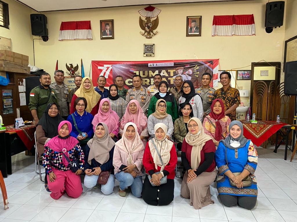 Polsek Krembangan Lakukan Kegiatan Jumat Curhat, Eratkan Silaturahmi Dengan Masyarakat