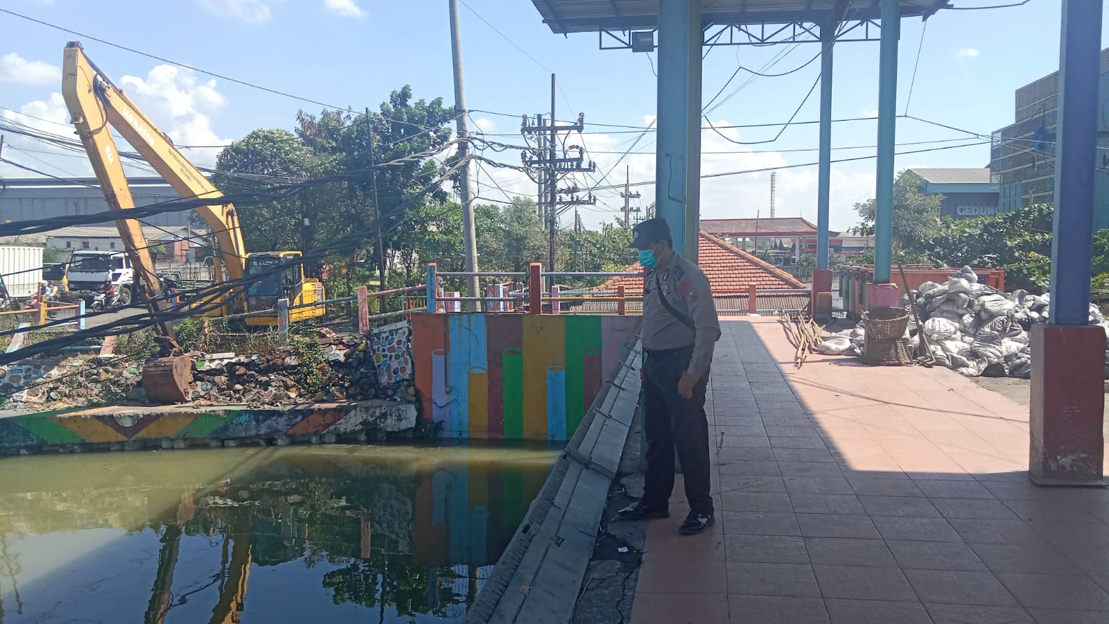 Polsek Asemrowo Laksanakan Pengecekan Debit Pompa Air Balong 2 Waspada Potensi Banjir