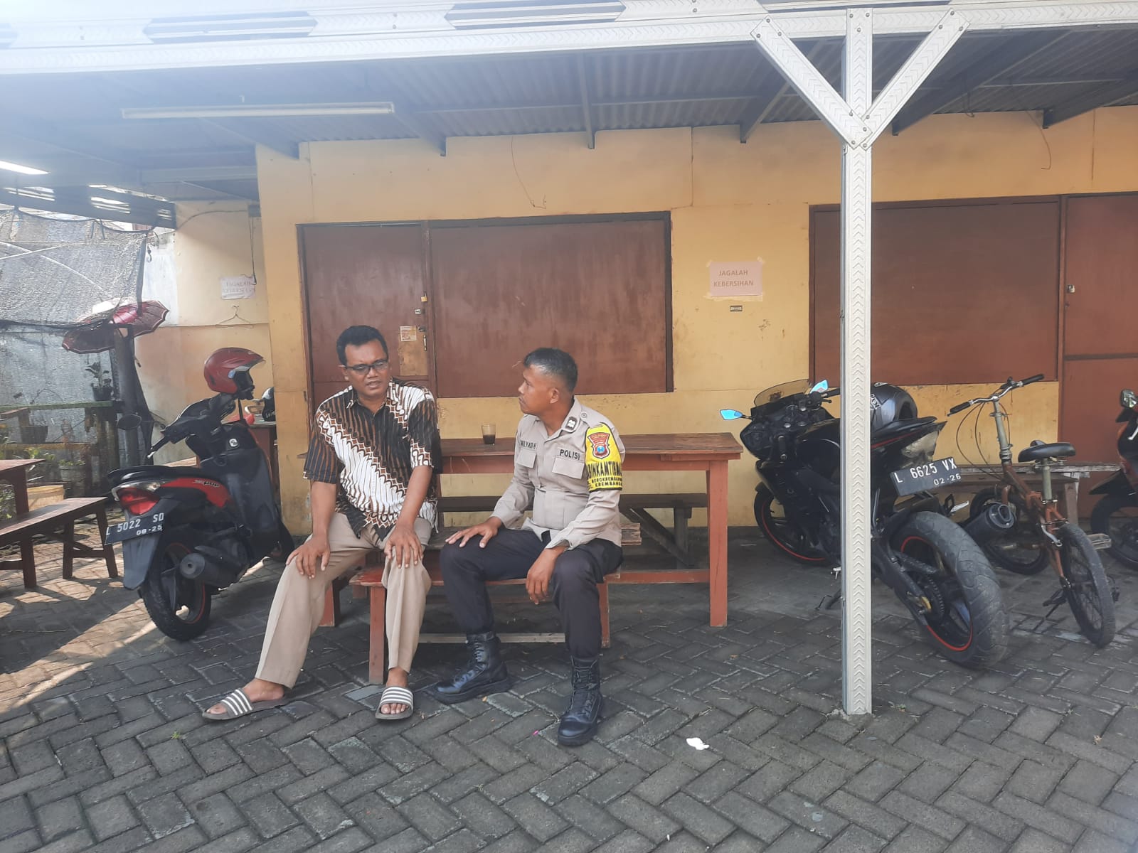 Polsek Krembangan Menjalin Komunikasi dengan Masyarakat RT 1 RW 03