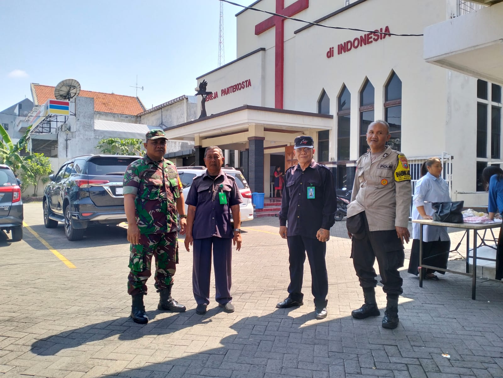 Polsek Pabean Cantikan Laksanakan Giat Pengamanan Ibadah Rutin Gereja, Pastikan Berjalan Lancar