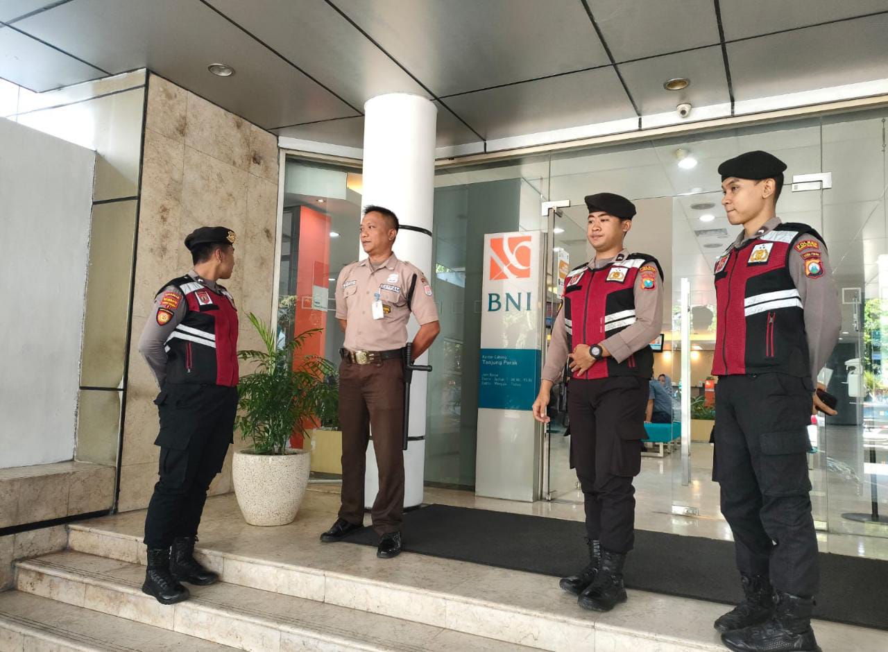 Polres Pelabuhan Tanjung Perak Laksanakan Giat Patroli Dialogis Waspada Adanya Potensi Kerawanan