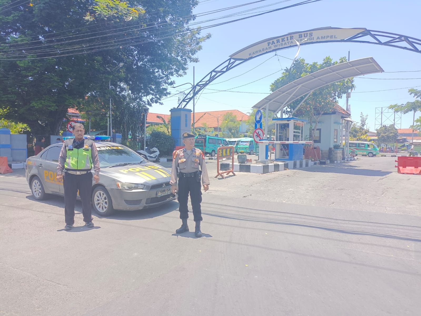Polsek Semampir Melaksanakan Patroli Harkamtibmas di Terminal Religi Ampel Antisipasi 3C