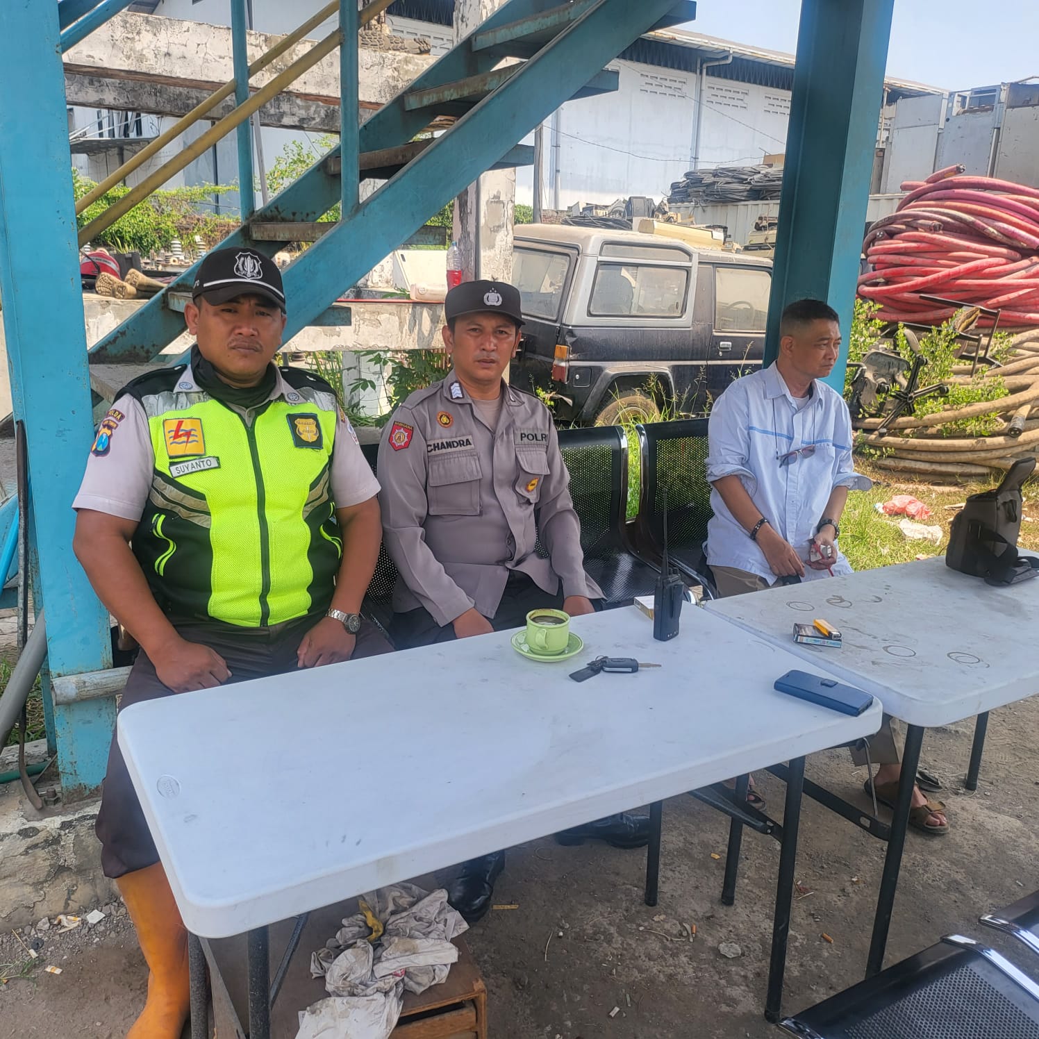 Polsek Asemrowo Laksanakan Patroli Keamanan di PLN, Waspada Adanya Tindak Kerawanan
