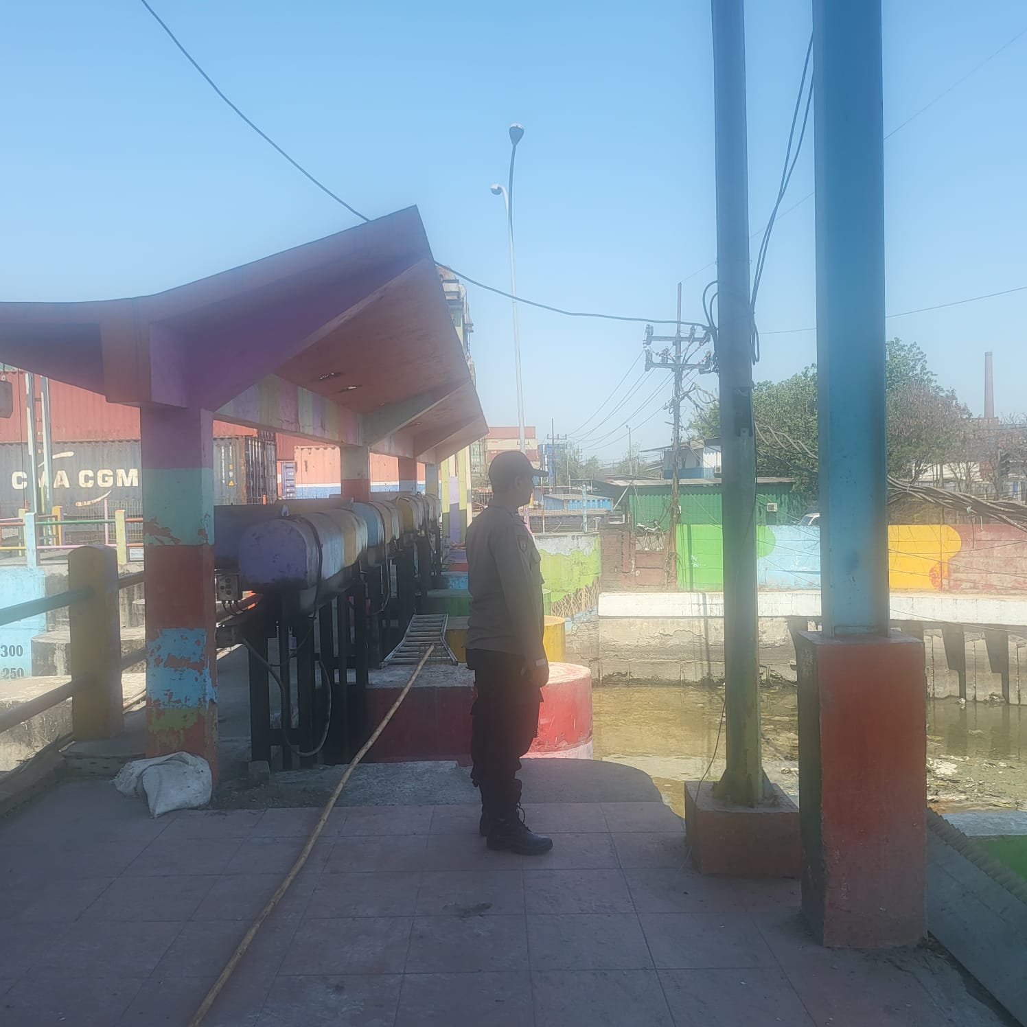 Polsek Asemrowo Melakasanakan Pengecekan Debit Air Sungai Balong Antisipasi Adanya Kenaikan