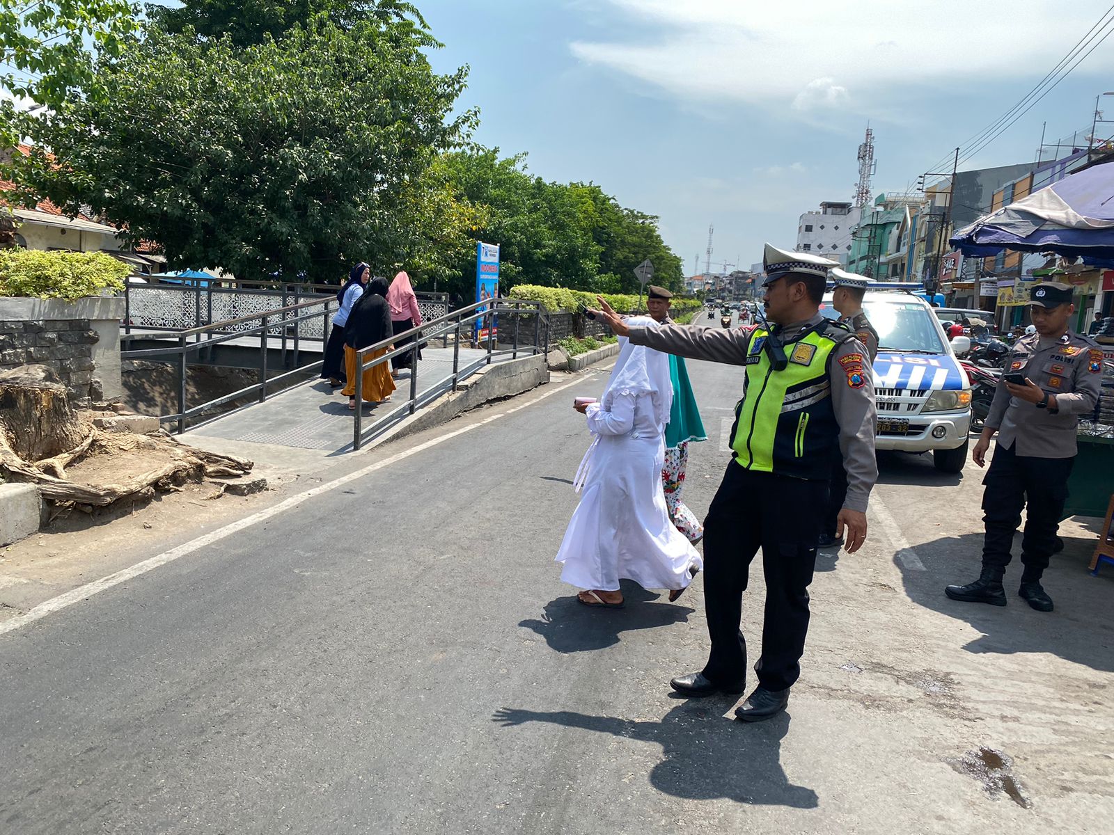 Polsek Semampir Laksanakan Patroli Keamanan di Wisata Religi Ampel Antisipasi Kerawanan 3C