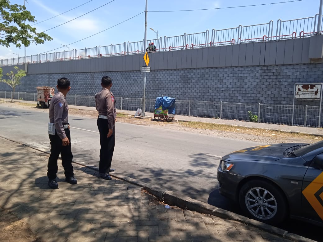 Polsek Kenjeran Melaksanakan Patroli Kewilayahan untuk Antisipasi 3C